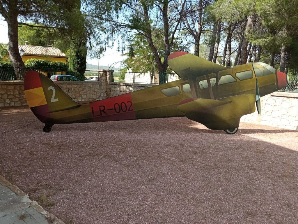 ESPAI FONDO I LA REPUBLICA